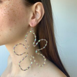 Boucle d'oreille en fleur - Violet et transparent (L)